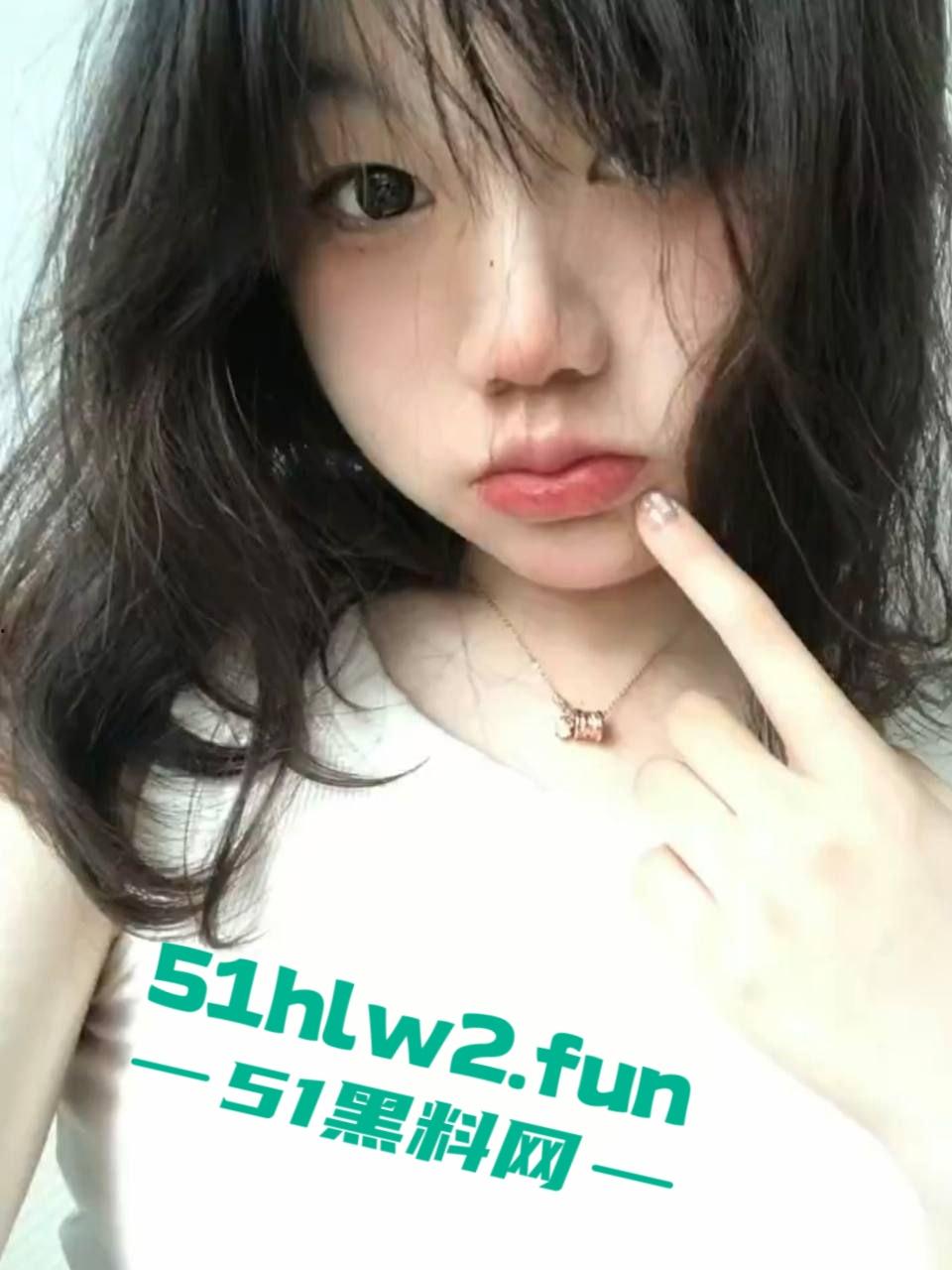 太原大学【张念一】这骚货,清纯脸蛋下藏着个欲女,手指在嫩逼里进进出出,手指插得自己直哆嗦!-11