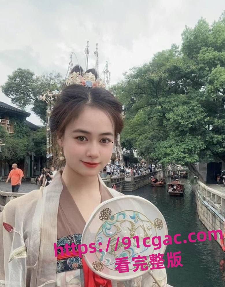 重庆财大新疆母狗夏兹热丽第一次破处口吞脸射视频流出 干完舔精自拍!-7