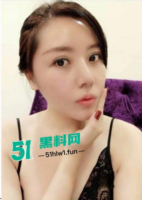 震惊!七岁男童为了游戏皮肤不惜把拿妈妈照片视频的跟人交换,偷拍妈妈大量裸照和视频传出。-18