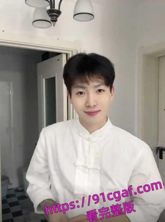 抖音小网红【沈沈y】淫趴不雅视频曝光,场面那叫一个震惊到姥姥家!-3