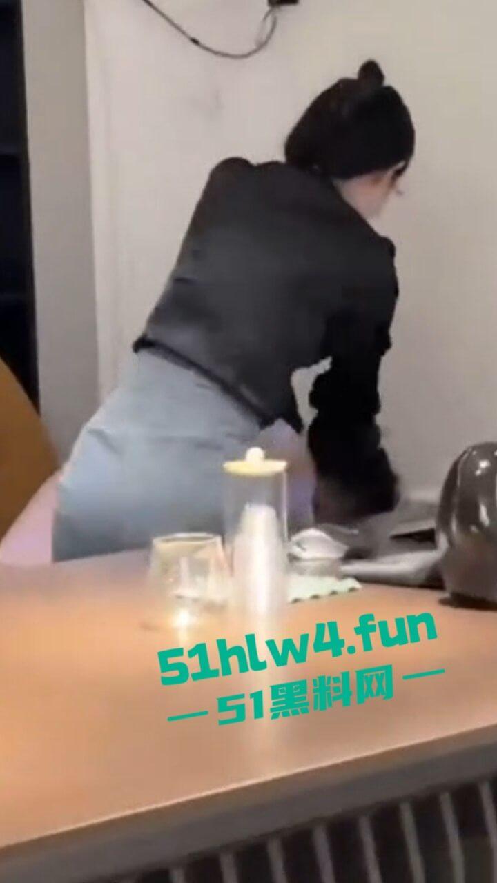 广东东莞渣男【钟安】开虚假公司坑蒙拐骗,诱骗女孩包养潜规则,被老婆发现后 发朋友圈求原谅。-5