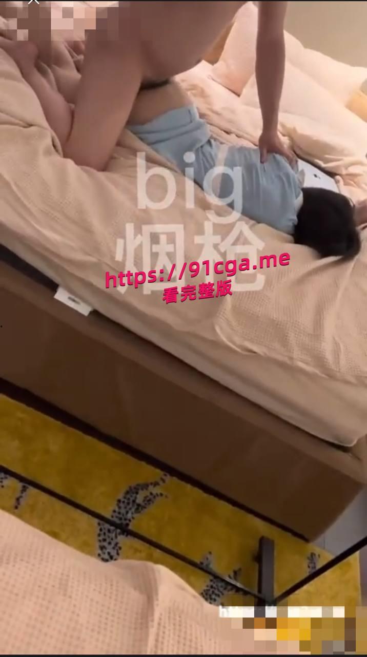 空姐被肥胖男强奸,空姐不一定在飞机上 也可能在我的床上 被灌了神仙水竟然还能反抗意志力太强了-5