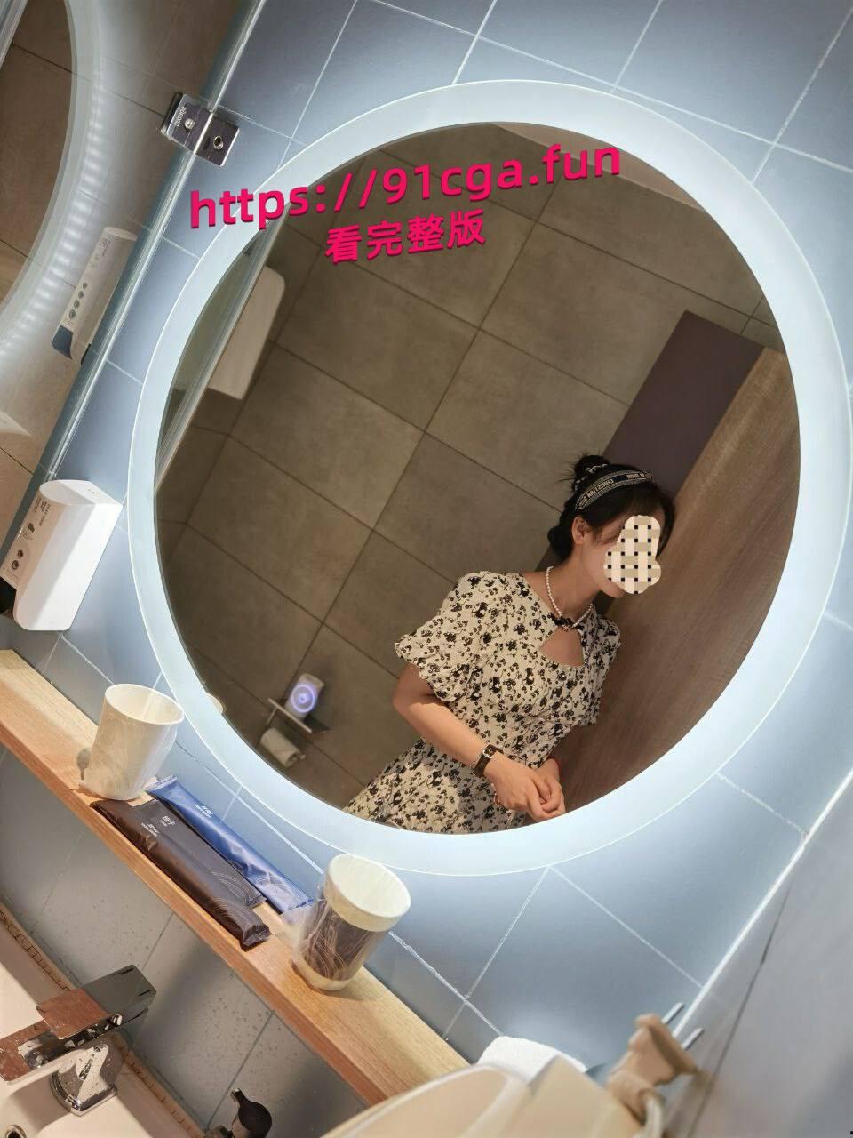 极品嫩奶黑逼大专学生妹, 跟rap男友交往途中出轨, 结交富二代被男友曝光-3