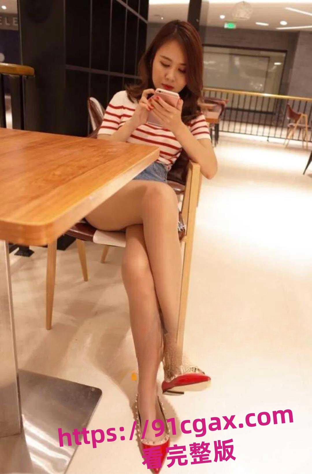 赤峰市媚黑婊与黑人哈尼修成正果,网友:这一屌下去,她家8代都洗不白-1