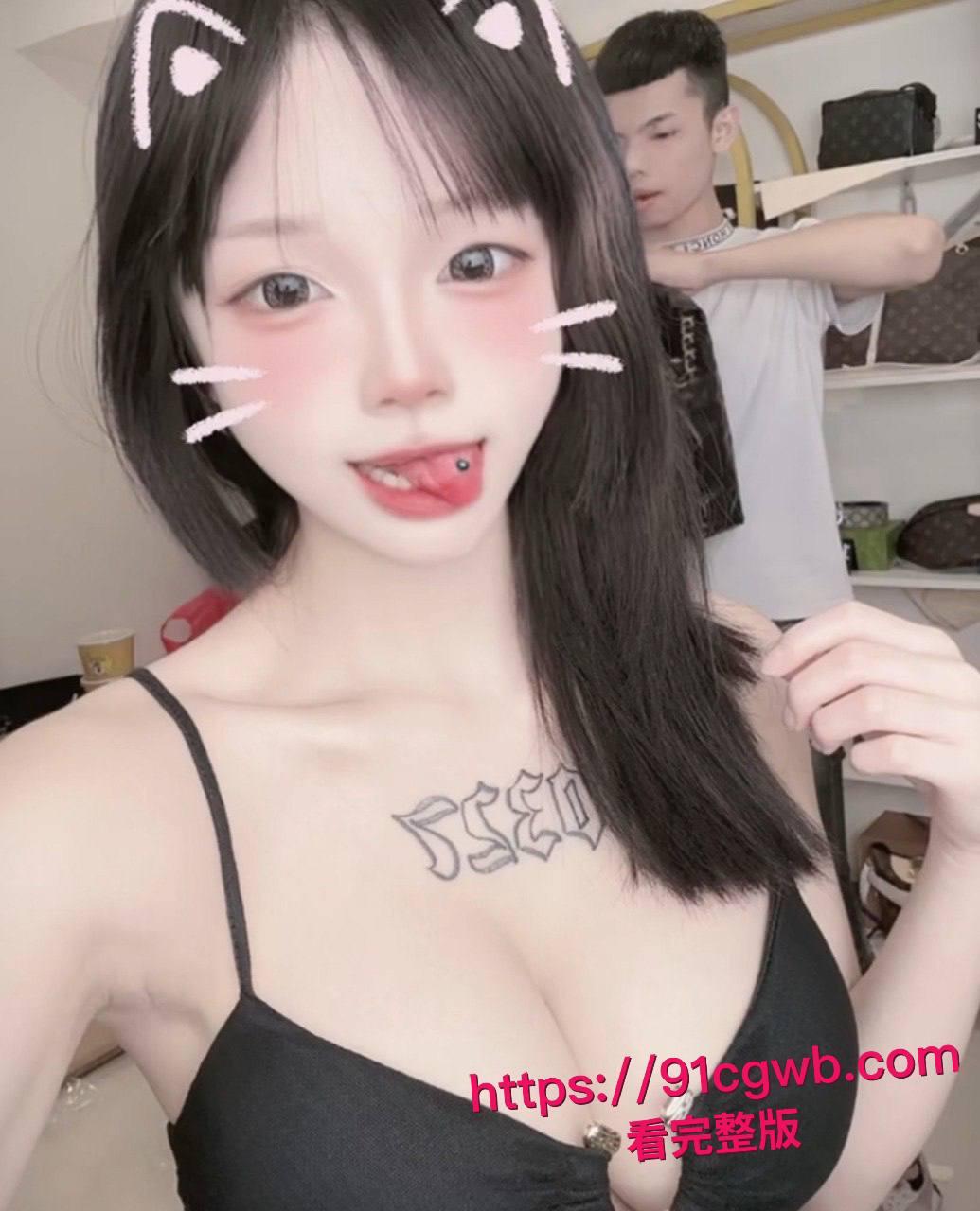 纹身小太妹吕芊颖在外网彻底放飞自我!拥有10万TikTok粉丝却跪舔男友大鸡巴,翘臀被后入狂操骚劲儿直喷鼻血-9