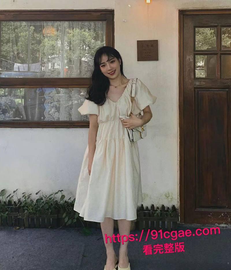 吉林舞蹈学院程念双练功房被学长扯破黑丝狂操 传统体位转后入 抠穴潮喷浪叫不断!-3