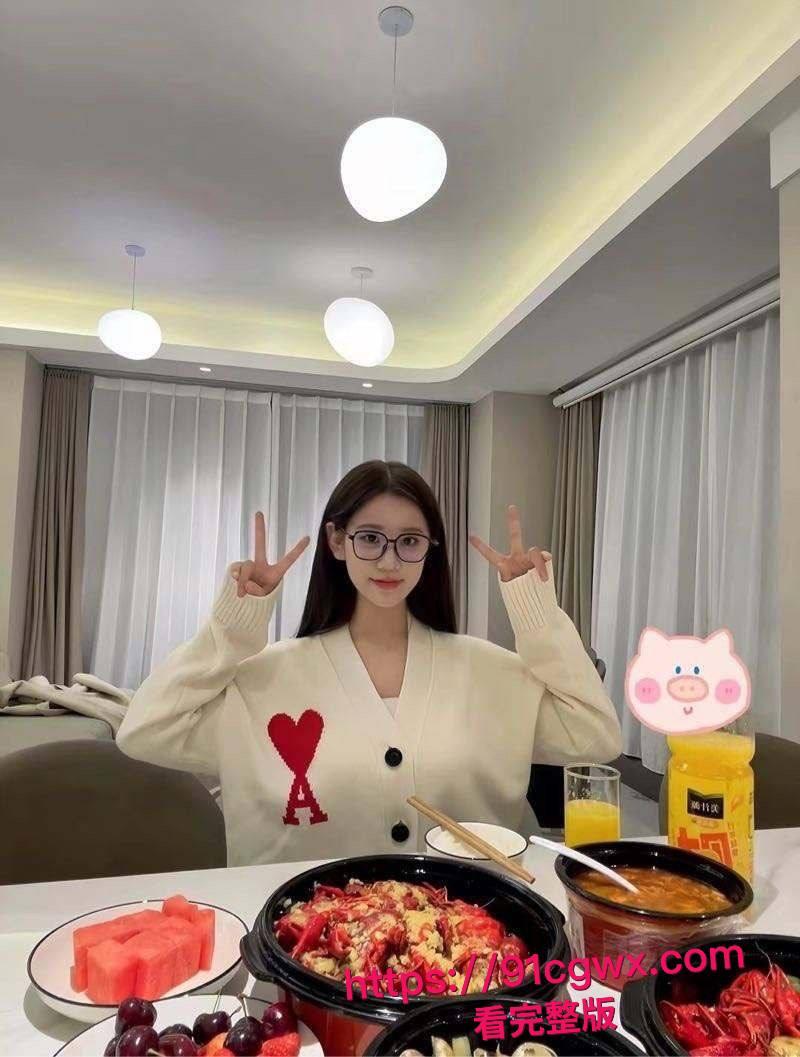 杭州极品尤物吴雨萌与炮友做爱视频流出!露脸骑乘狂扭细腰,美女做爱视觉盛宴太他妈过瘾!-5