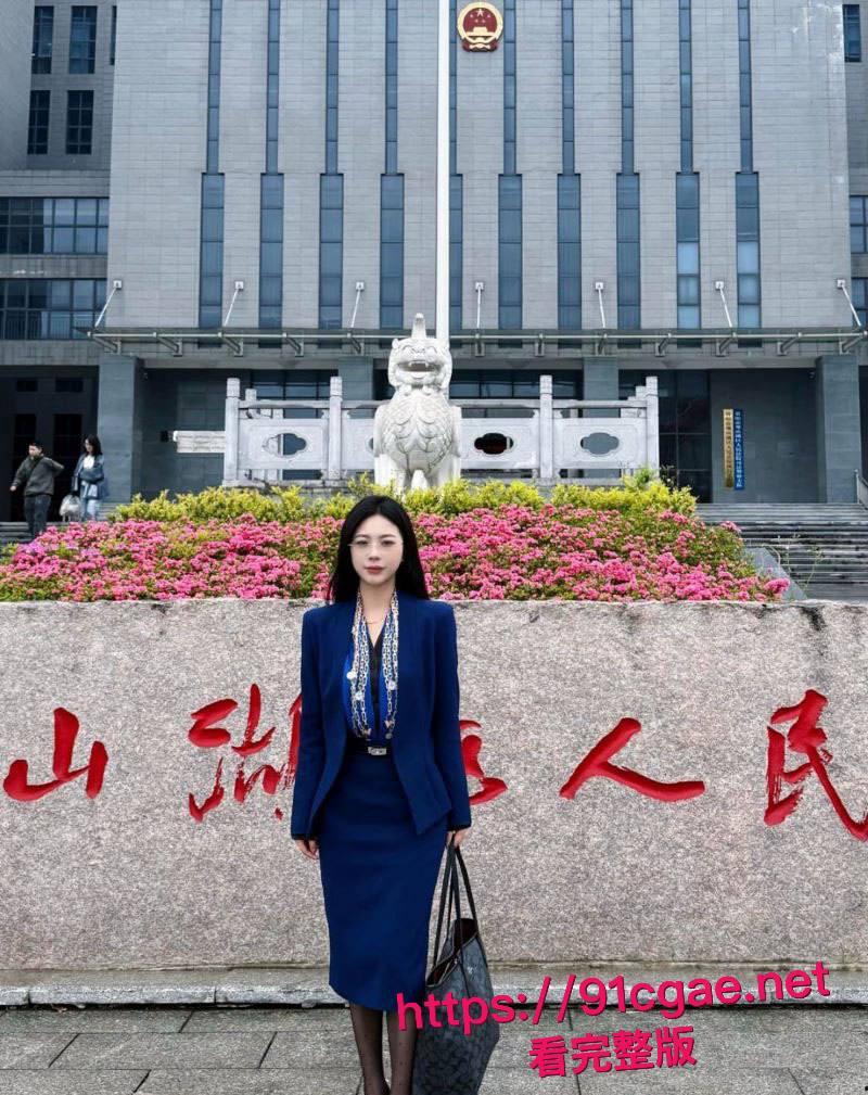 山东临沂精英女律师张琳不雅视频流出 西装女强人被操到喷水抽搐 气质尤物瞬间变母狗!-8