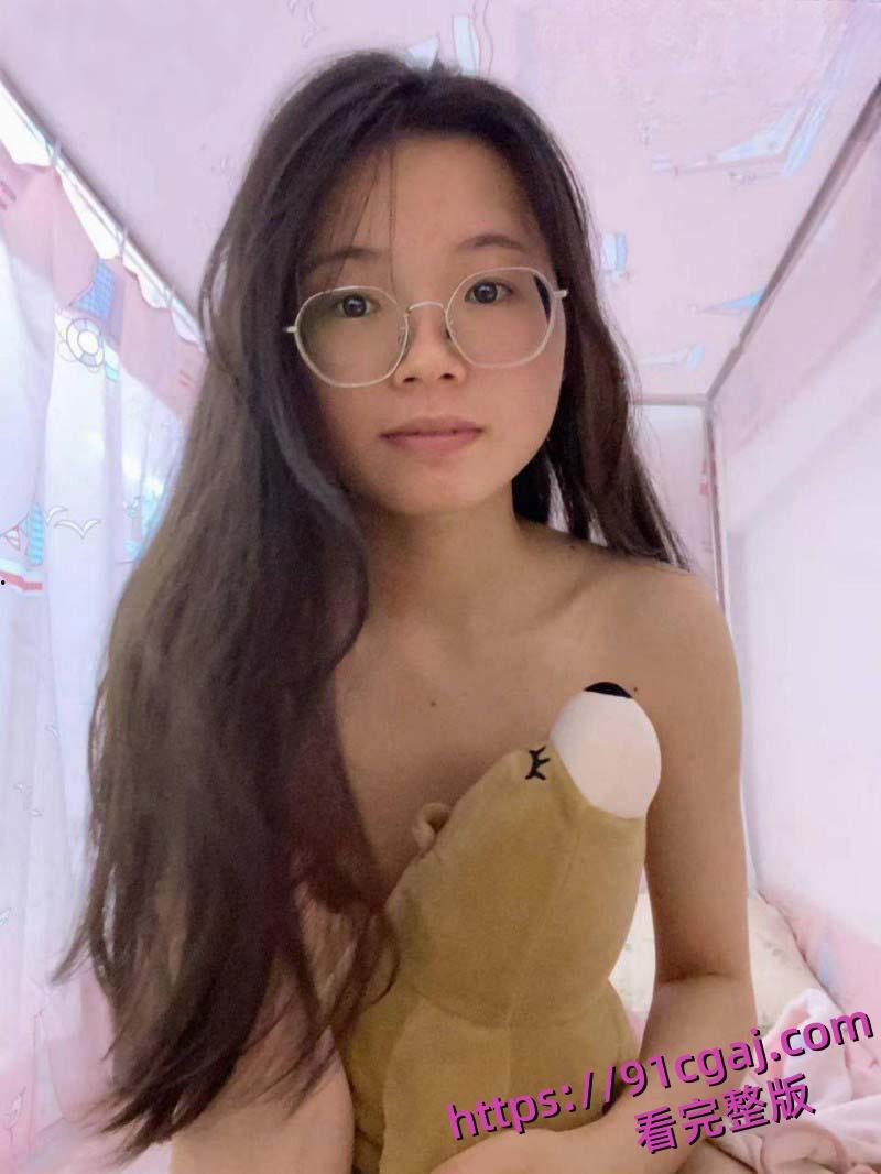 南京财经大学钟伟婷背着男友出轨富二代 被多次内射还为其打胎 露脸口交反差至极!-3