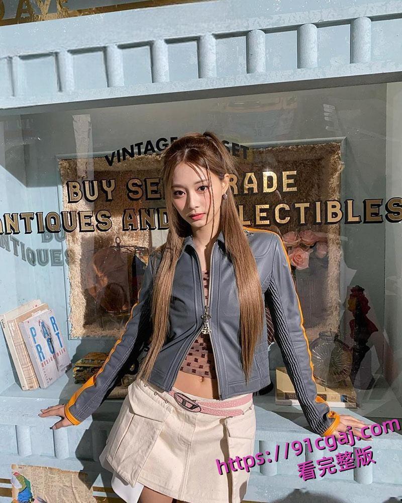 台湾歌手周子瑜在韩国享受极品性爱按摩 全裸露脸被男技师狂草一脸享受-4