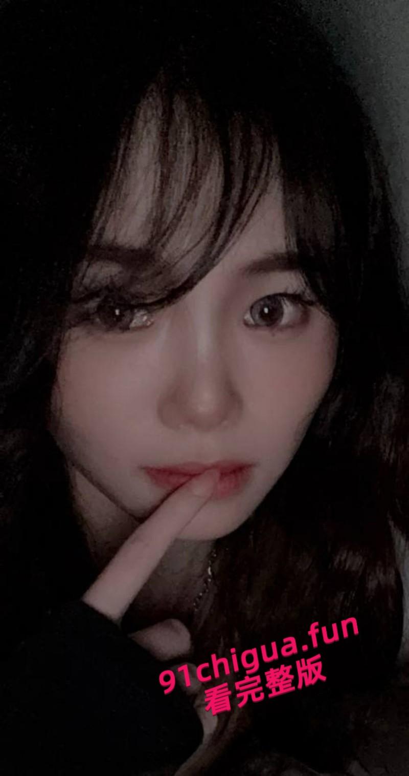 甘肃天水极品舞蹈生【王子婷】遭变态金主包养后疯狂开发,粗屌肛交爽到妹子淫叫连连!-1