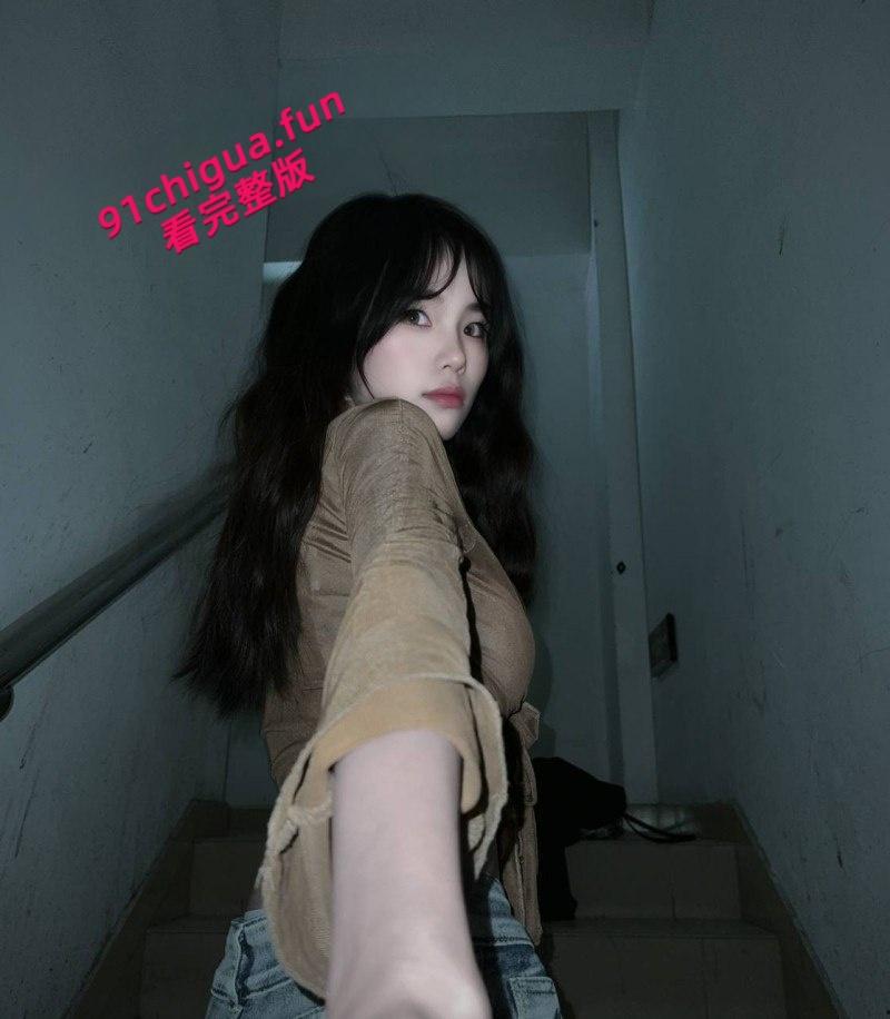 甘肃天水极品舞蹈生【王子婷】遭变态金主包养后疯狂开发,粗屌肛交爽到妹子淫叫连连!-2