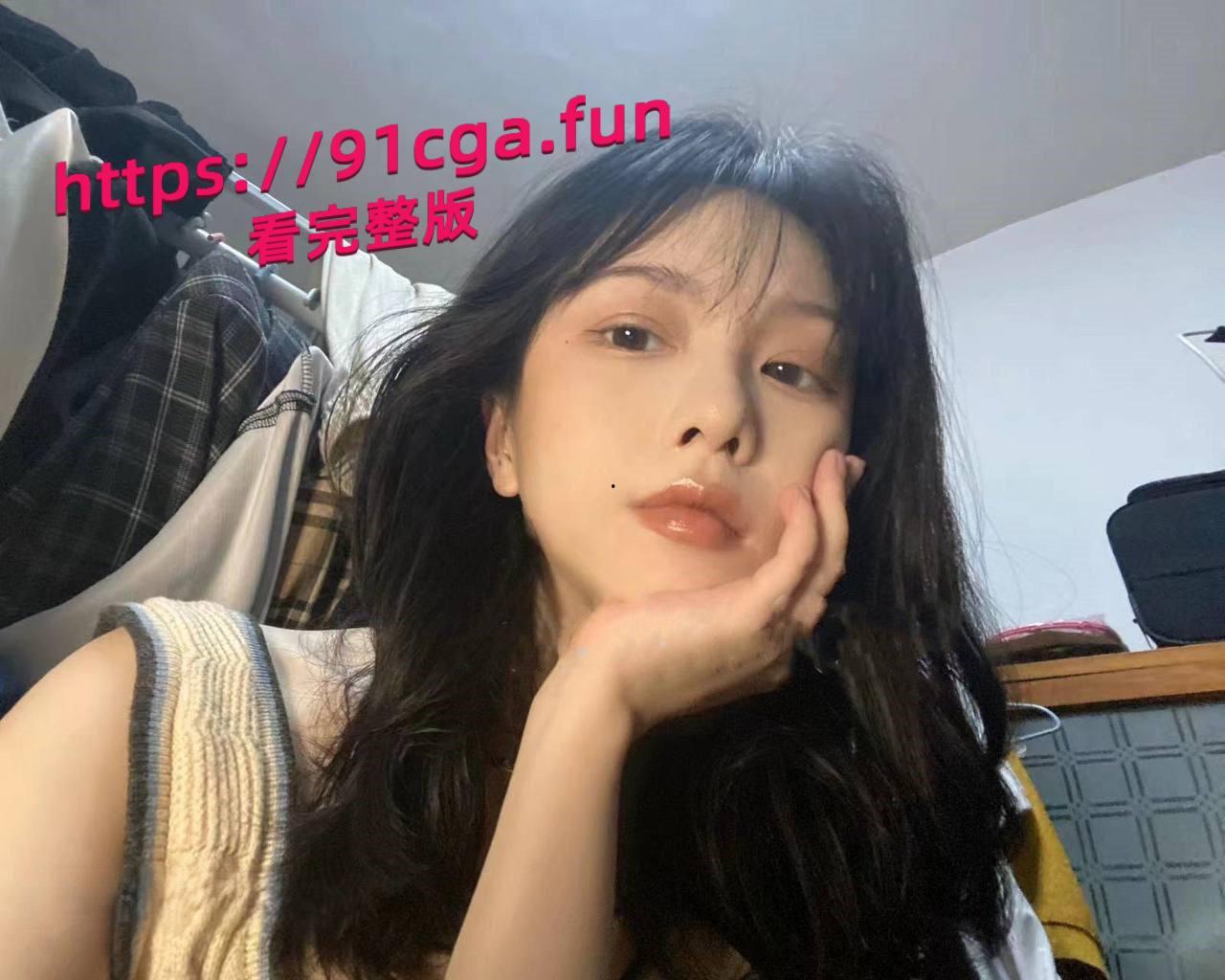 推特超级漂亮气质大学生 , 刚毕业的小母狗,以前在南航上学 ,高学历的985毕业直接做福利姬 #985学生妹-1