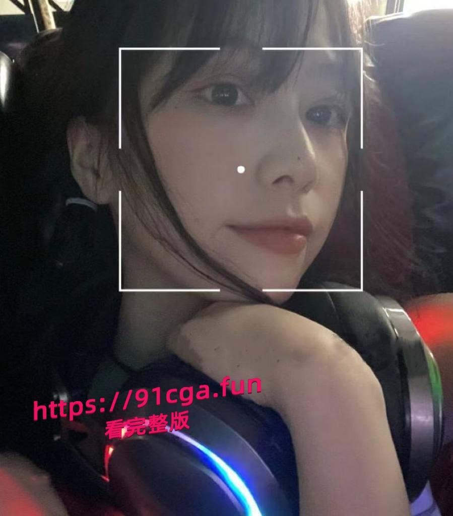 推特超级漂亮气质大学生 , 刚毕业的小母狗,以前在南航上学 ,高学历的985毕业直接做福利姬 #985学生妹-2