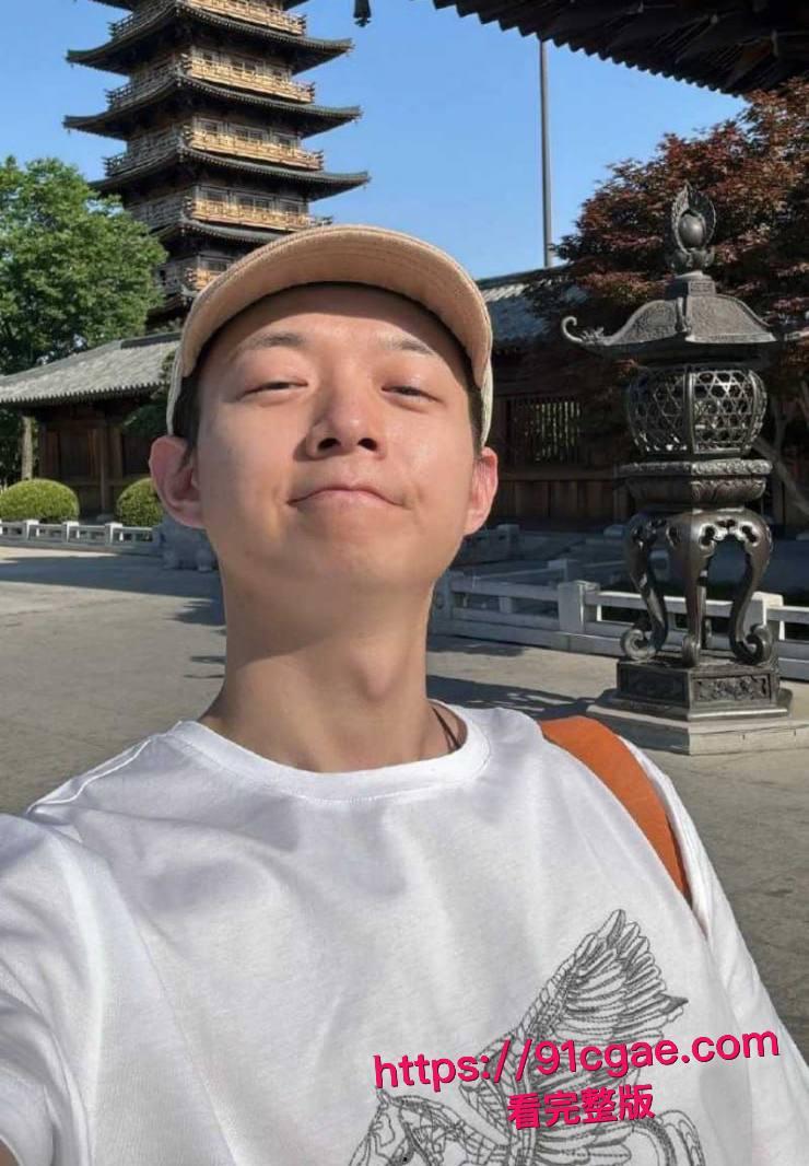 内娱男歌手霍尊复出霸榜热搜 早期黑料被女友 陈露 全盘曝光 恋爱期间约炮嫖娼私生活混乱 群聊记录不堪入目!-12