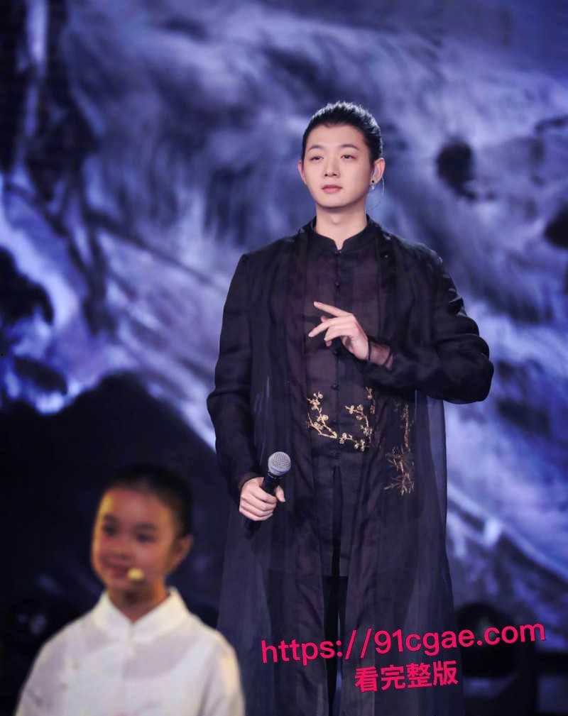 内娱男歌手霍尊复出霸榜热搜 早期黑料被女友 陈露 全盘曝光 恋爱期间约炮嫖娼私生活混乱 群聊记录不堪入目!-13