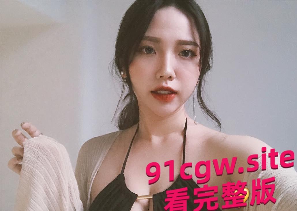 高颜值网红美甲师奈奈,被大神哄骗酒店做美甲惨遭诱奸-1