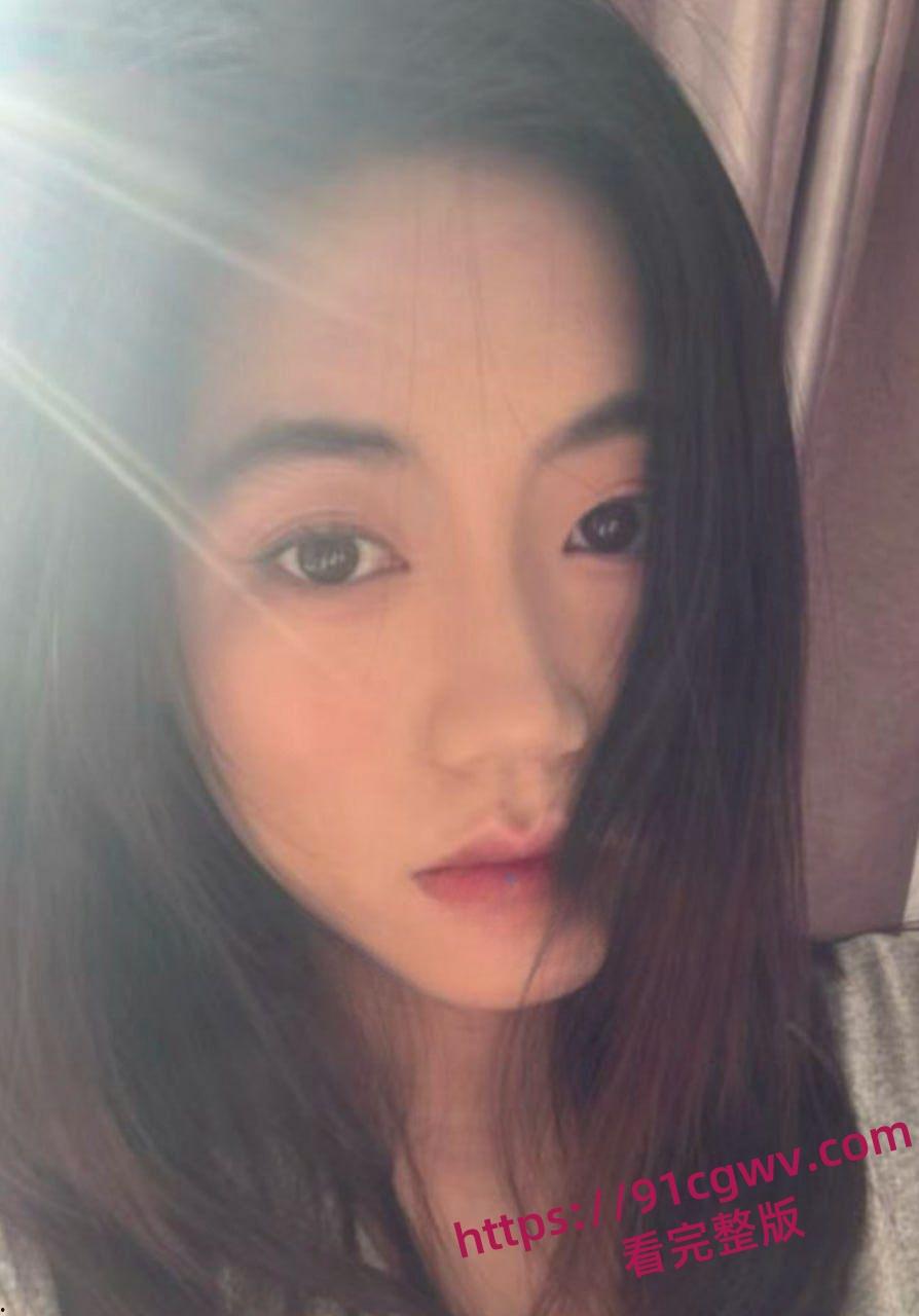 南京清纯女财务『陈琳』被金主包养长达5个月 不雅啪啪视频分享!-2