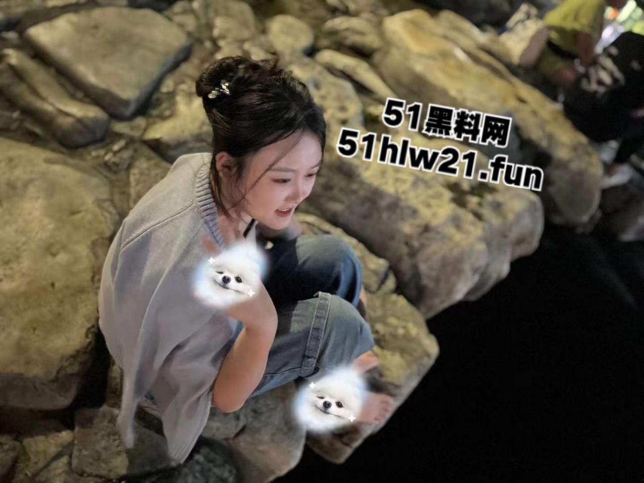 济南历下区的骚人妻【康红梅】背着老公到处偷情,带炮友婚房约炮,结果后来想从良被炮友无情曝光。-8