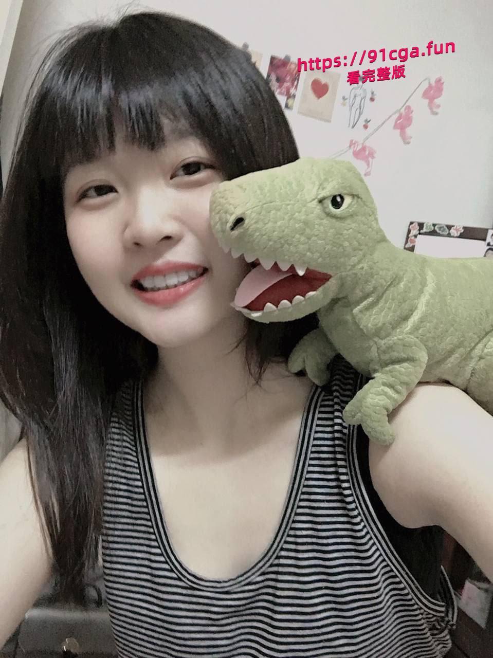 苏州经贸职业技术学院清纯学生妹, 被四十多岁的大叔给包月-2