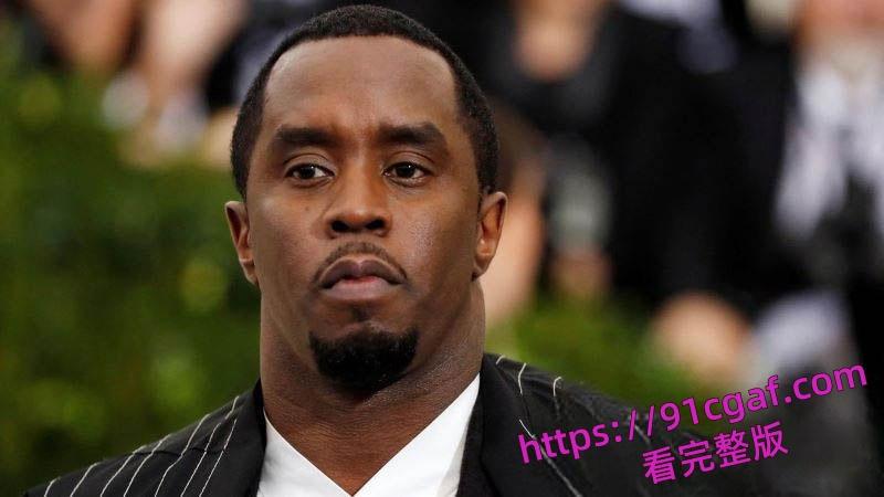 侃爷生日宴带12岁女儿参加人体宴盛会 将女儿献给吹牛老爹场面极度淫乱!-1