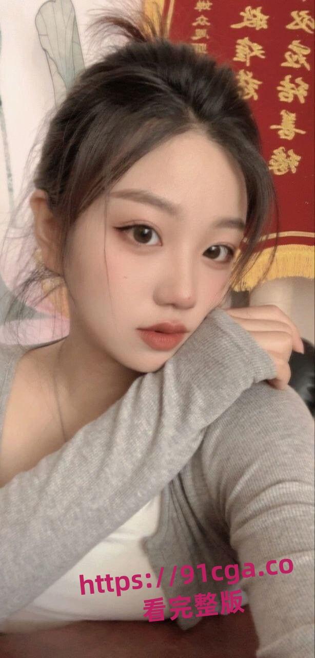 成都张小岚 与男友居家自拍性爱视频流出 年龄不大姿势可不少-5