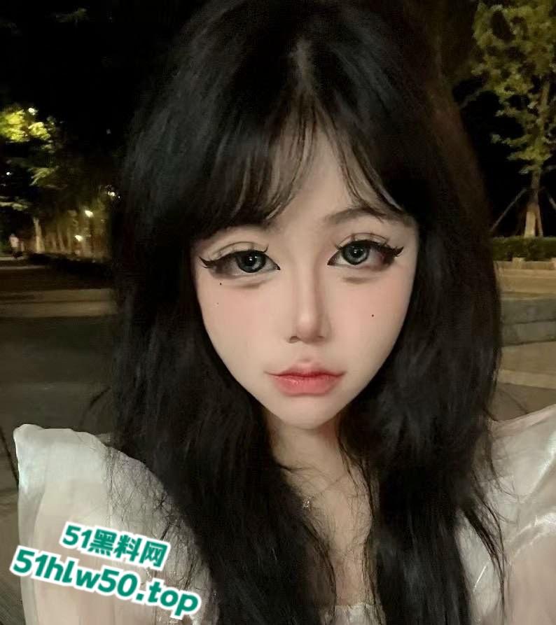 南京赛博酒吧美女营销【边晨】为业绩接单送炮视频爆出,颜值和身材都很极品玩起来肯定带劲!-3