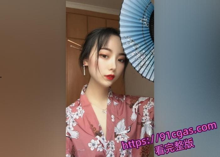 四川传媒极品粉嫩校花 朱姝君 酒吧喝酒被富二代看上带去情趣酒店,出轨视频曝光-3