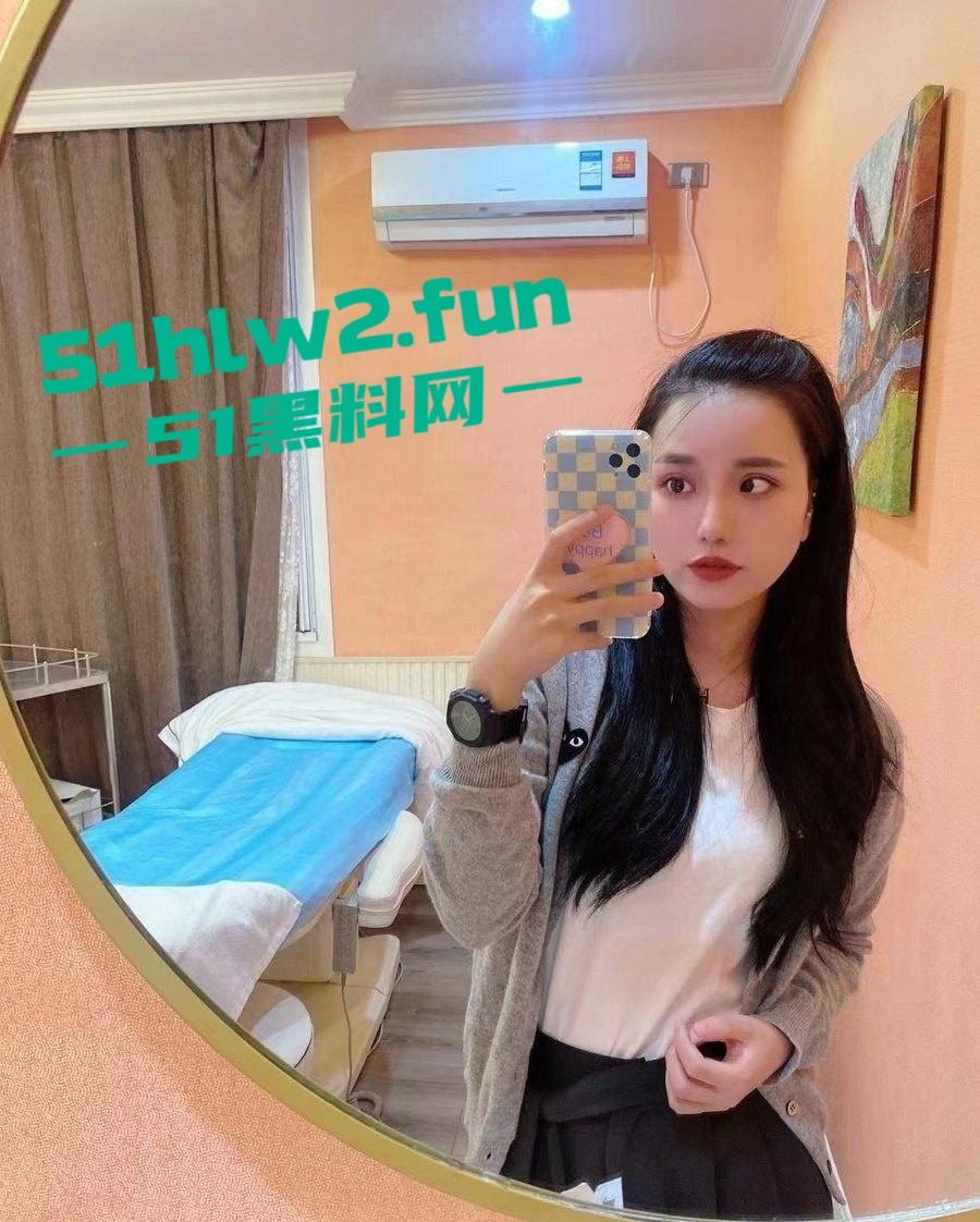 淫妇老公刚出门就偷吃,骚逼夹得情夫爽翻天,口活玩到直射,湿漉漉的穴简直榨精神器!-7