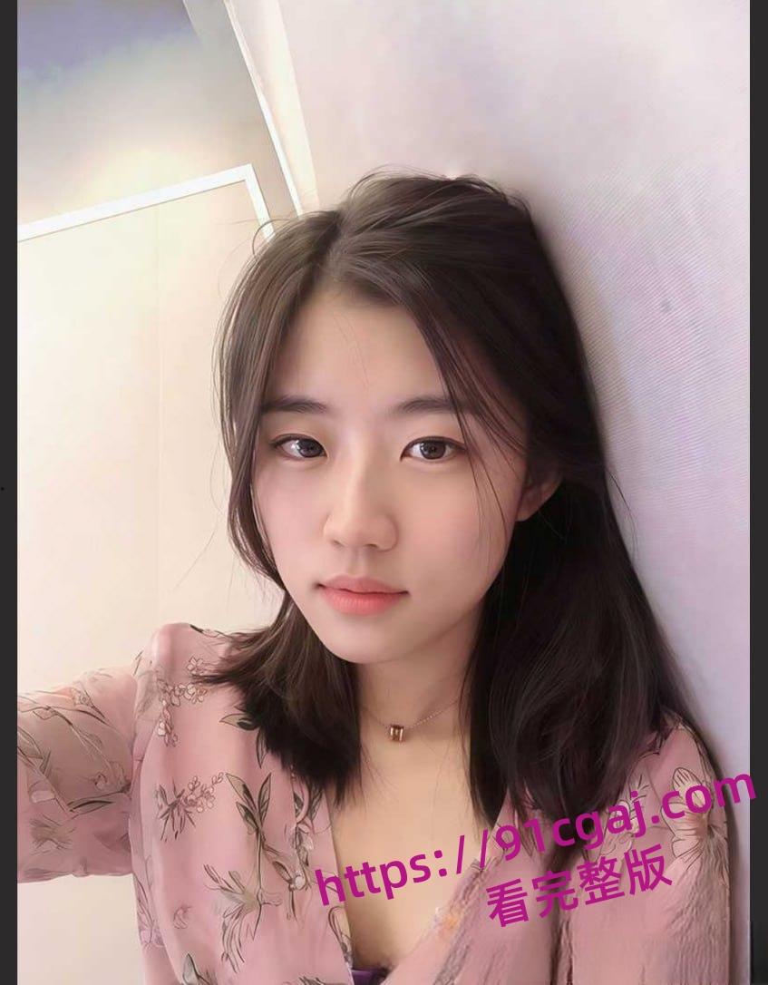 云南省红河州政府的工作人员 夏颖 大量不雅艳照视频泄密 私下淫荡反差尺度惊人!-3