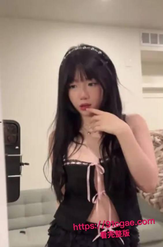 OnlyFans纯欲女神AryMinh新作黑丝母狗订阅爆棚!-8