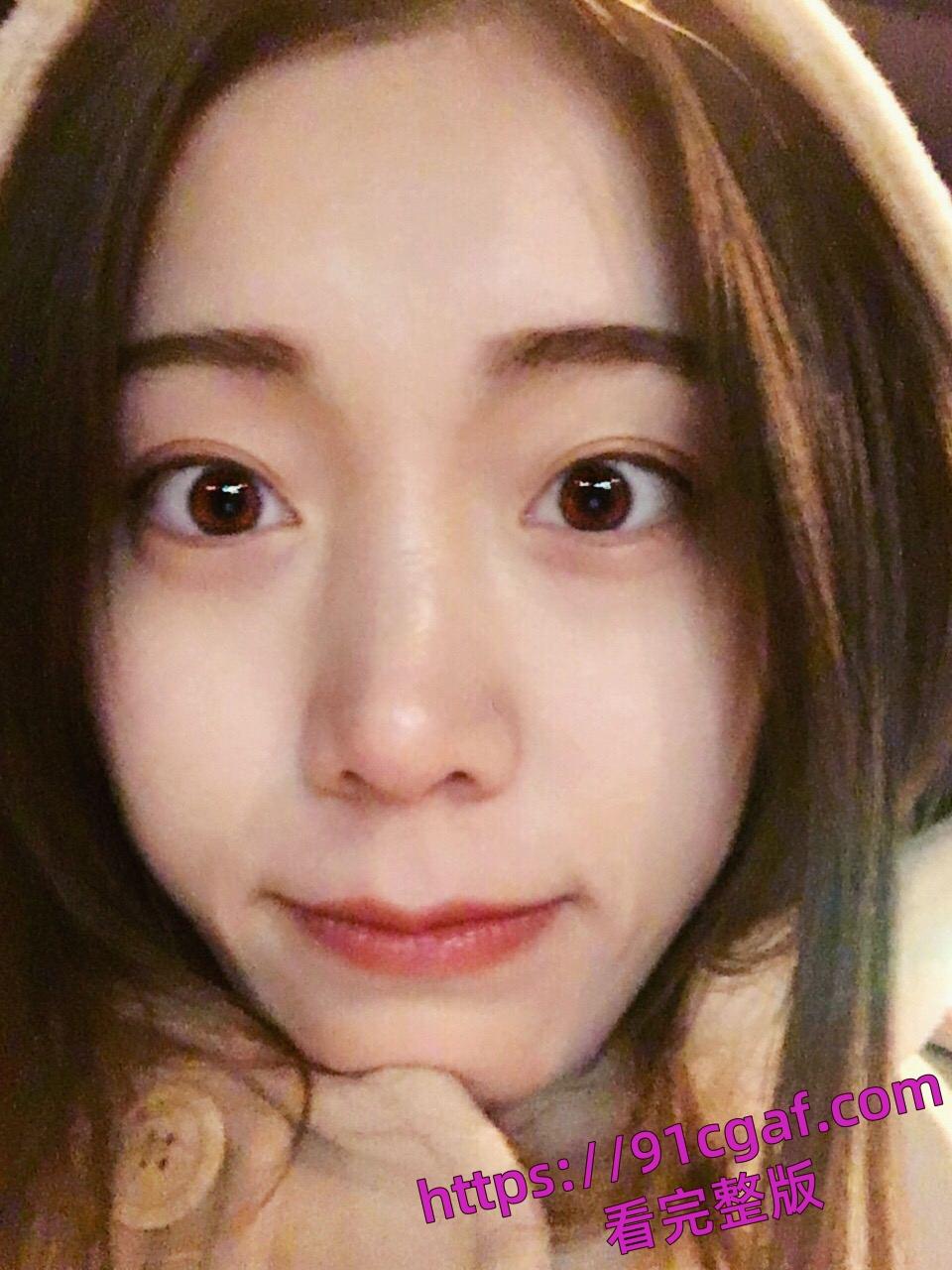 天津财经大学“吴晶晶”身为大二母狗学姐在恋爱期间被大一摄影学弟给开发爆操!-1