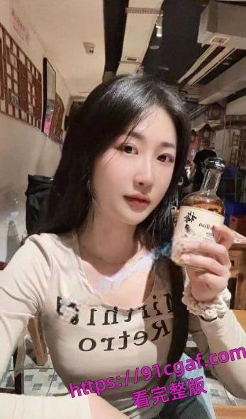 浙江温州美女辣妈【杨子】带着6岁女儿出轨情夫,被丈夫当场抓包-2