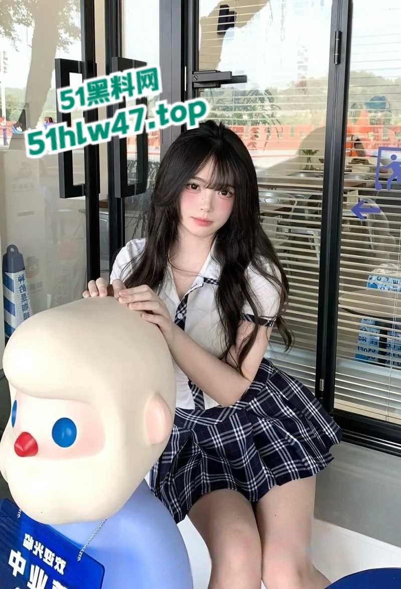 福建商学院【梁依诺】大一的极品颜值嫩妹，大神调教成母狗各种玩穴爆操。-9