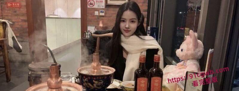 极品小仙女朋友圈自曝酒后与已婚朋友3P狂欢 双洞齐开彻底操废 第二天竟相约继续群P-13