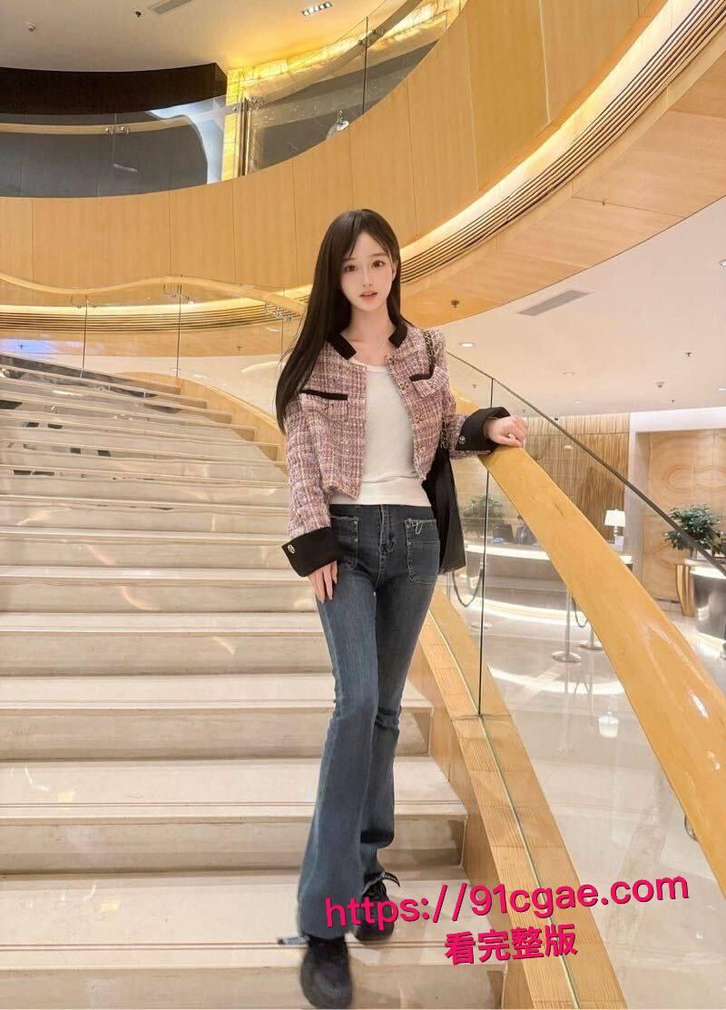 南宁顺丰物流专员陈晓雯出租屋黑料爆出!与肥丑上级激情啪啪,接吻亲奶舔逼操逼四件套!-6