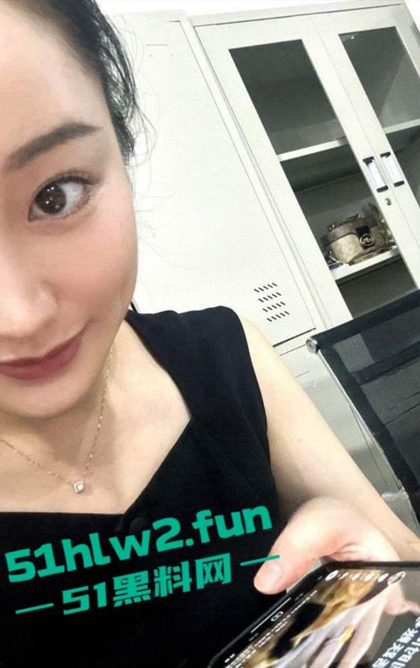 星河地产常州分公司总经理【吴健】与销售主管【刘语娇】及销售们玩群P,兴奋过度引发心梗去世。-9