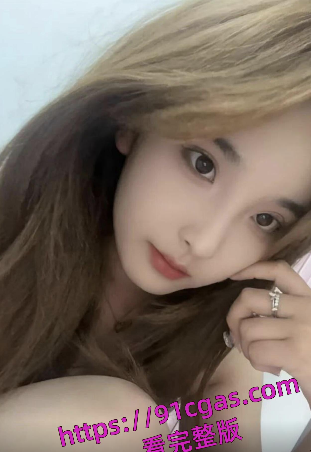 宁夏省吴忠市的19岁巨乳美少女【王怡媛 】自拍被爆流出,女神私底下还不知有多骚呢-2