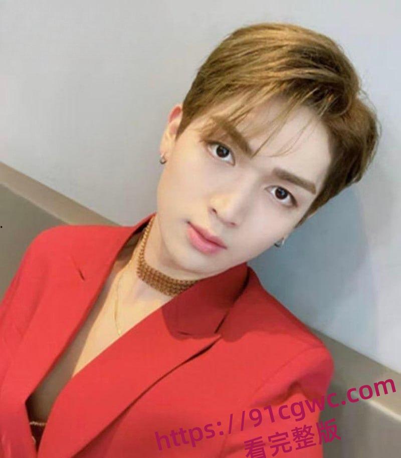 抖音360万粉网红ally惊天大瓜 38岁饥渴少妇 收下爱豆韩奎真礼物 不惜为爱冲锋跨国约炮-4