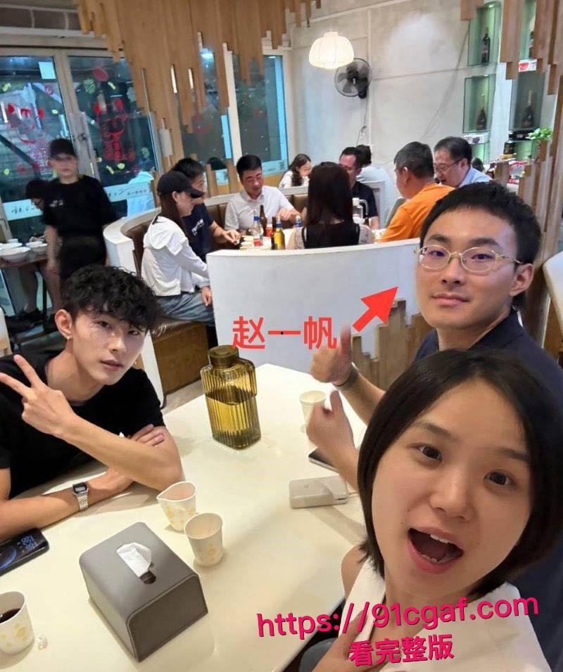 抖音700w粉丝网红 胡楚靓 怒爆男友小袁出轨台球助教 反被粉丝怒斥脚踏两船 聊天记录实锤曝光!-3