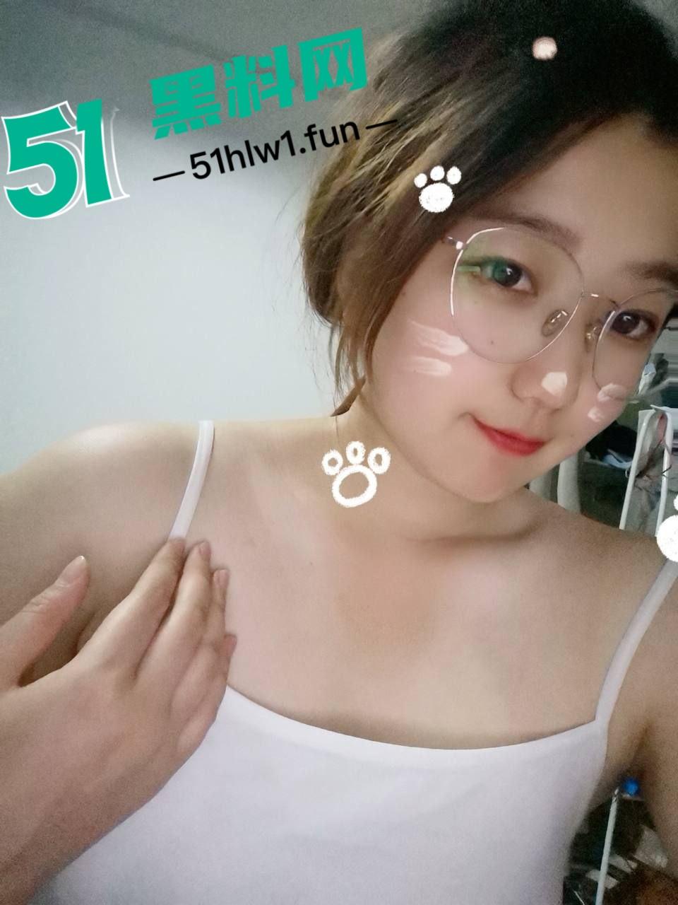 西安反差婊母狗教师,白天教书育人晚上变身母狗开始自拍给网友上性教育课程自慰视频曝光。-12