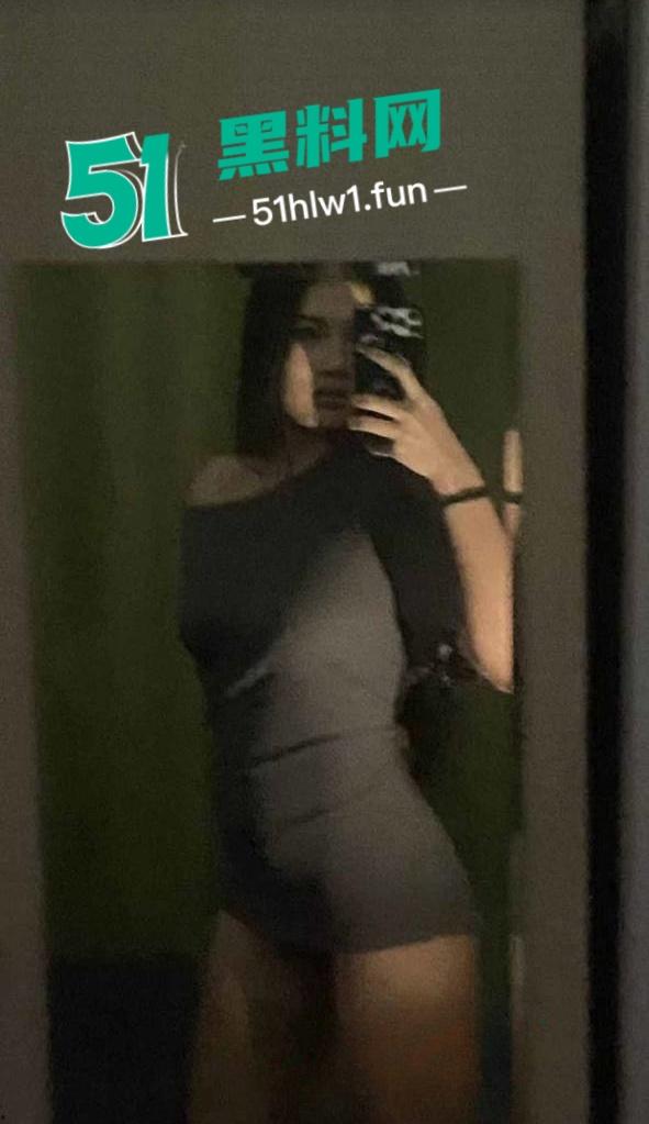 厦门反差婊【刘欣语】神似王祖贤的御姐气质,约酒吧帅哥打炮5分40秒啪啪性爱视频流出。-1