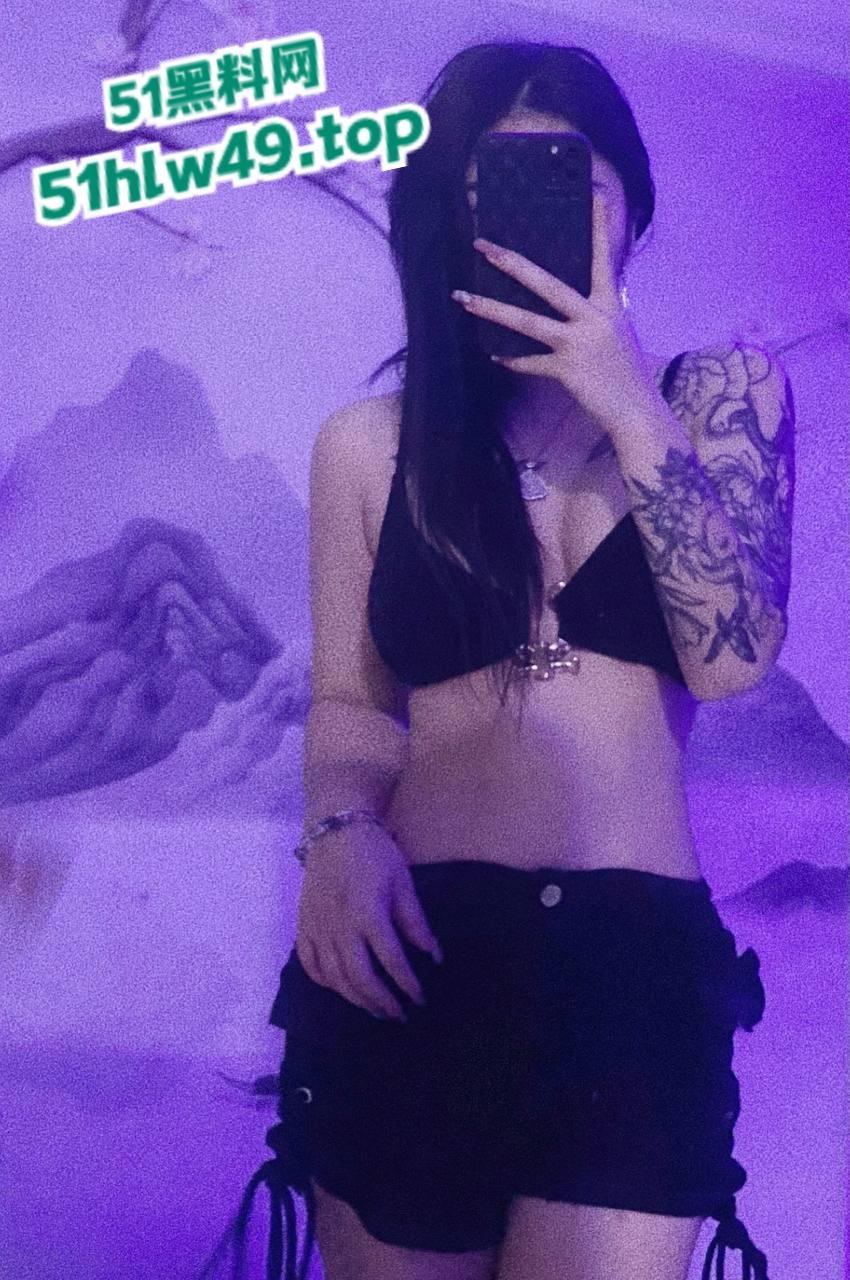 快手网红【郑小姐】被曝出与金主1v1裸聊私拍视频,女神形象幻灭私信被约爆!-10