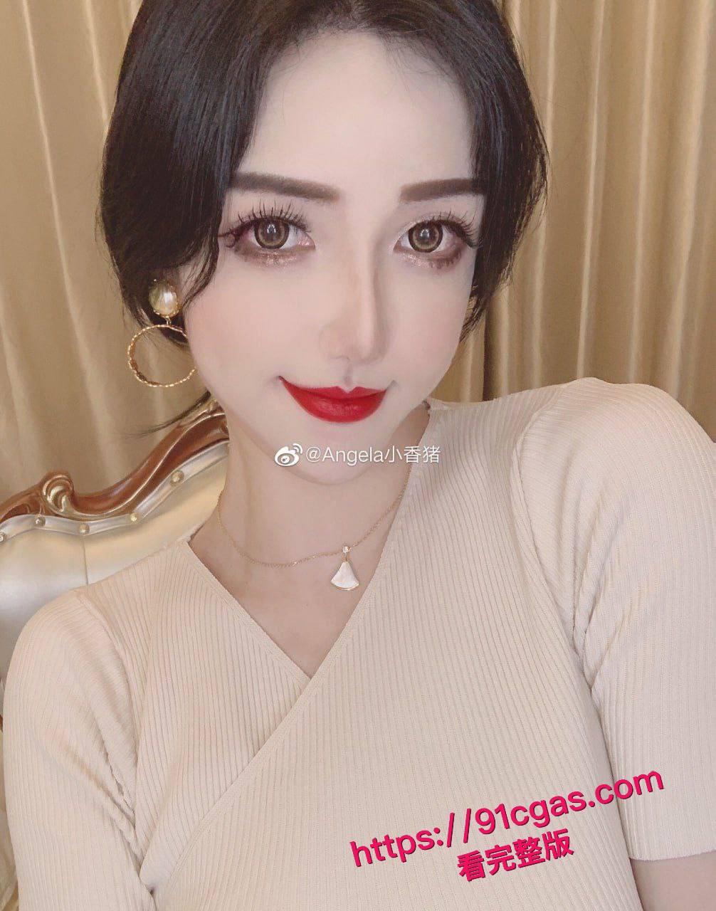 微博都一样网红巨乳女神吃鸡不雅视频曝光-1