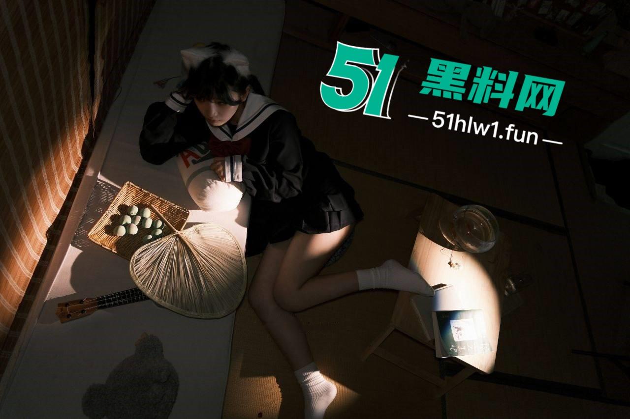 推特萝莉福利姬【星野柒免】清纯颜值肥臀母狗,穿可爱制服私拍白虎嫩逼手揉酥胸全露私拍视图流出-2