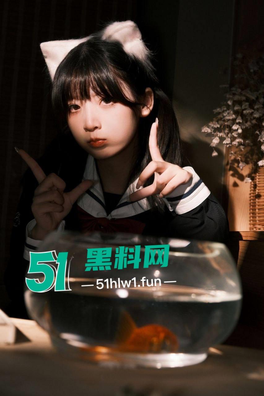 推特萝莉福利姬【星野柒免】清纯颜值肥臀母狗,穿可爱制服私拍白虎嫩逼手揉酥胸全露私拍视图流出-9