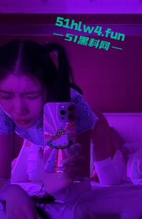 中国传媒学院准校花【抖音美少女】清纯型美女,穿性感黑丝激情啪啪视频遭流出。-7