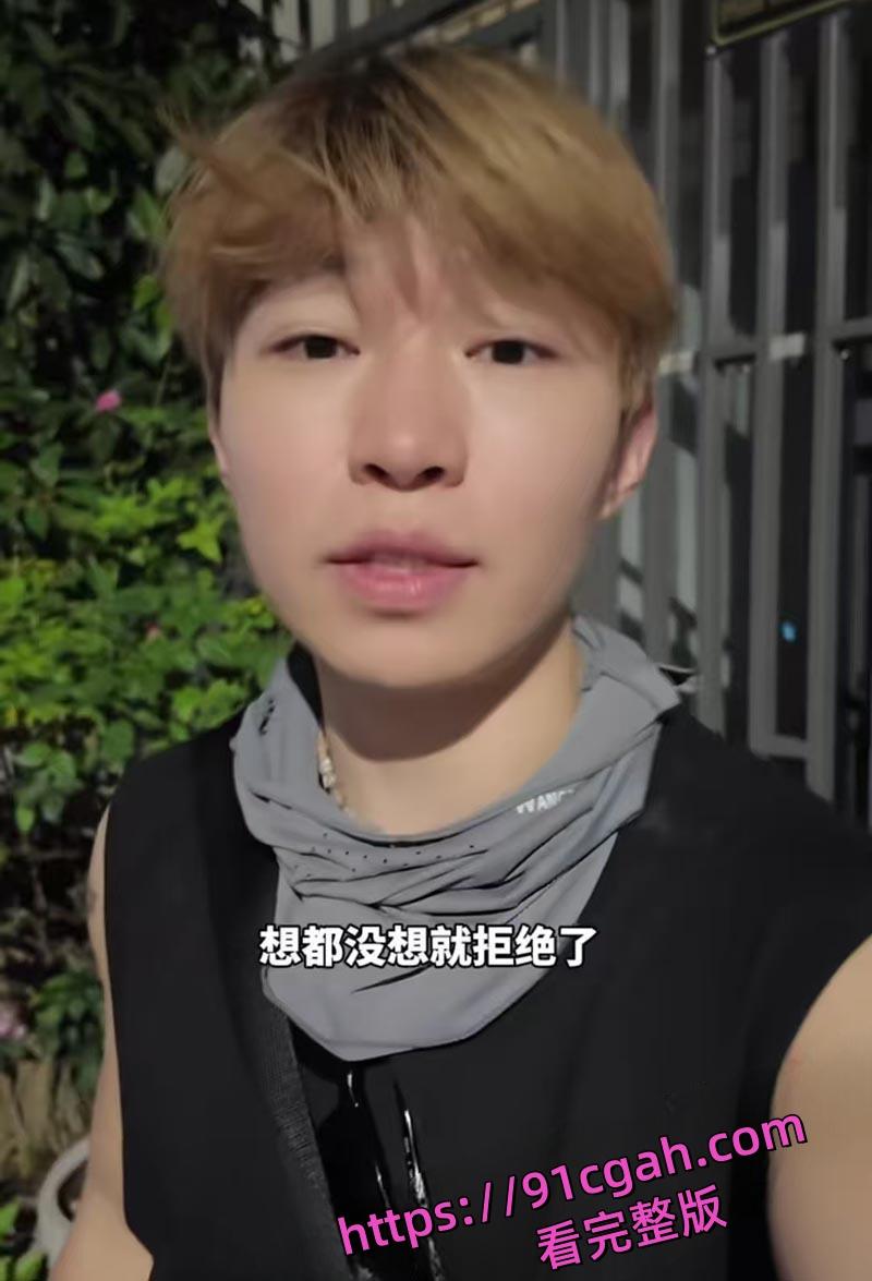 抖音知名旅游博主小葵在流浪出轨被女友发长文控诉 微信撩骚记录及性爱视频同时被曝-2