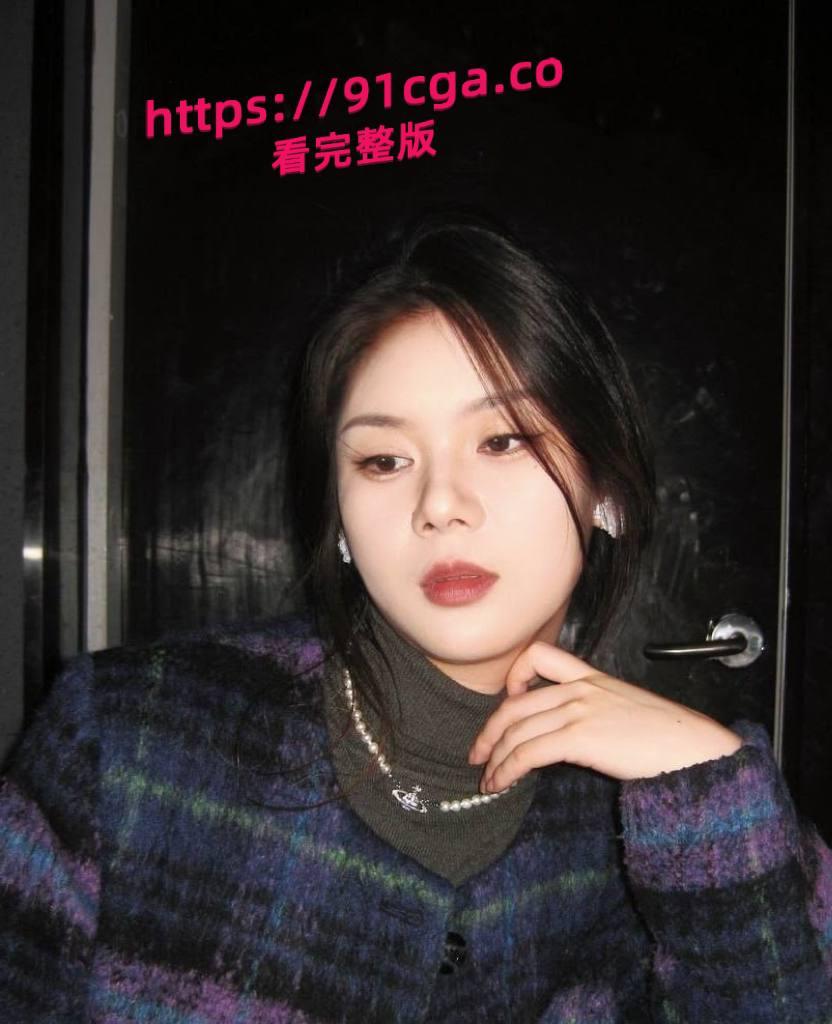 太炸裂了！ 平面模特蒯欣欣，在圈内小有名气，却因私密视频曝光掀起轩然大波！-1