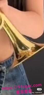 “师娘在打黑神话悟空”三只羊乔妹视频背景音增强,叫床声听的很清楚!-2